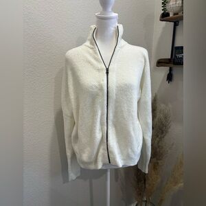 Hello Nite -Super Soft Zipper-up Sweater in White Size Medium